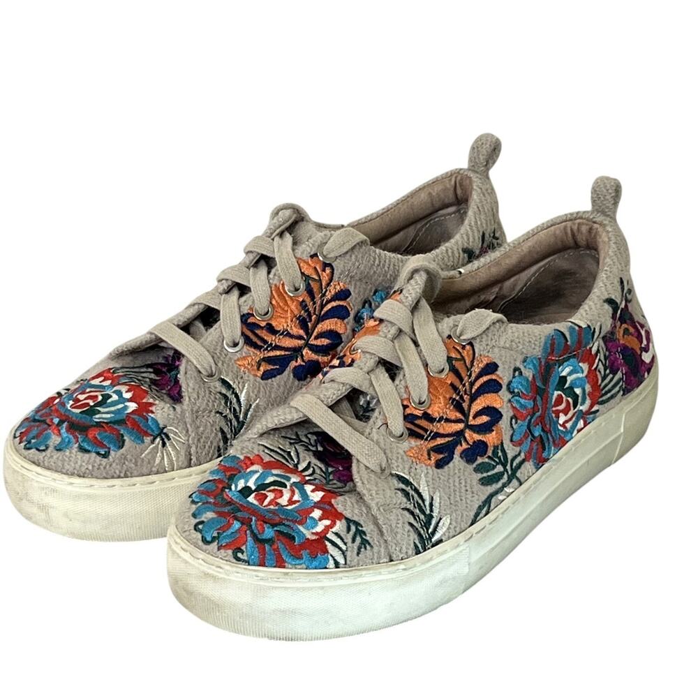 J/Slides Aprie Embroidered Sneakers Size 9 Gray Floral Lace Up Platform Shoes